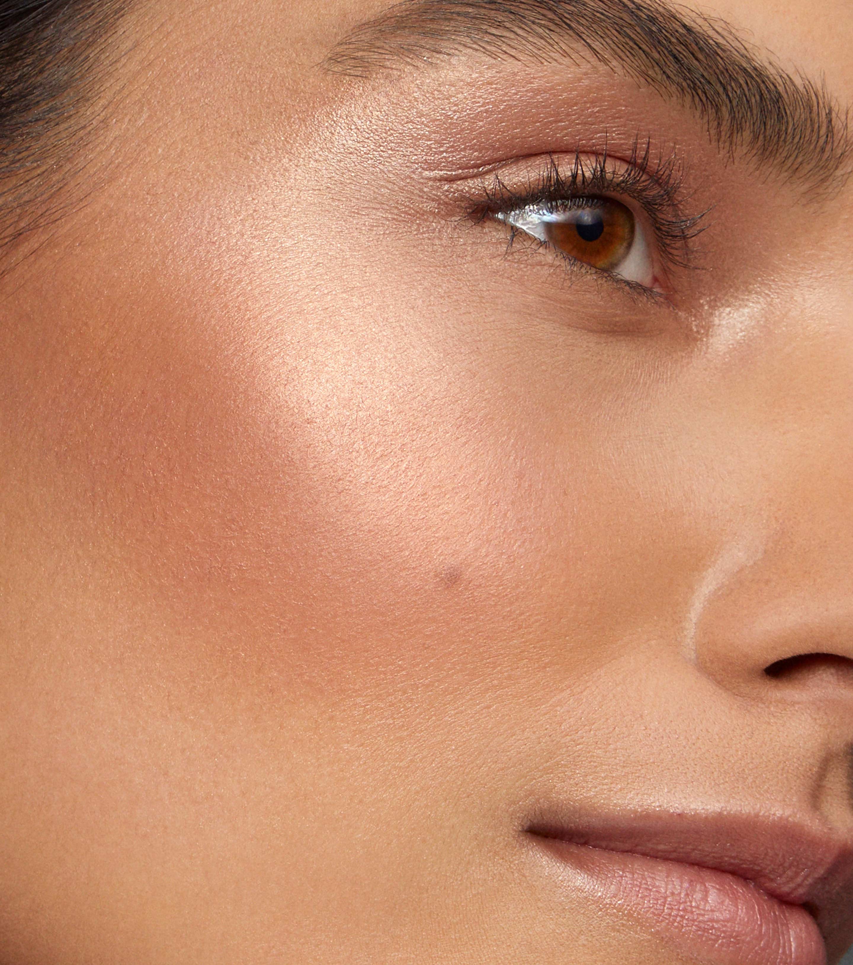 Super Loaded Tinted Highlight - Peau de Pêche - Image 3